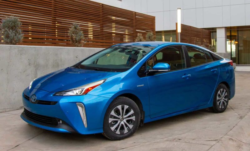 The 8 Best Hybrid Cars in Canada: Top Rated Models